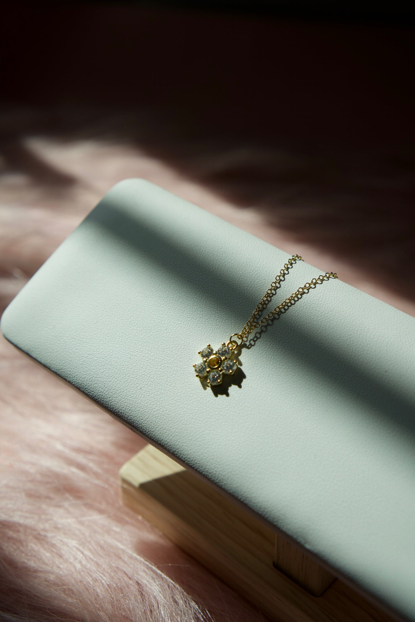 Daisy Gold Necklace