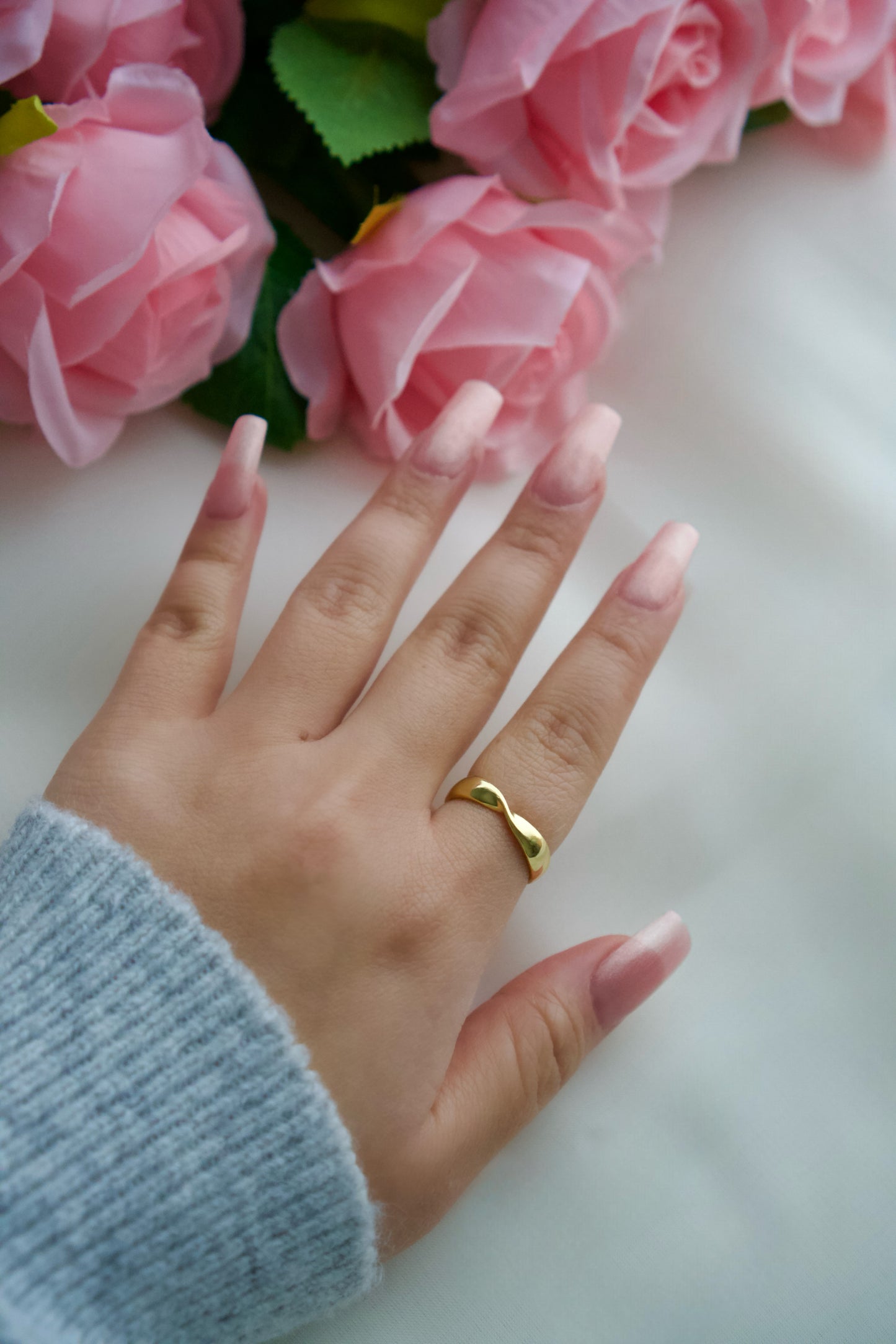 Golden Twist Band Ring