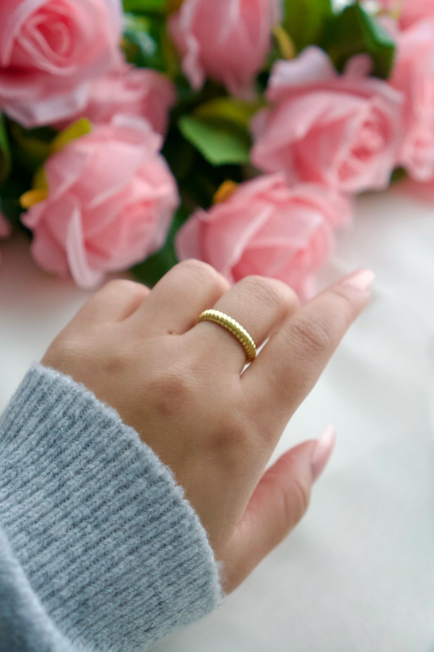 Lily Ridge Gold Band Ring