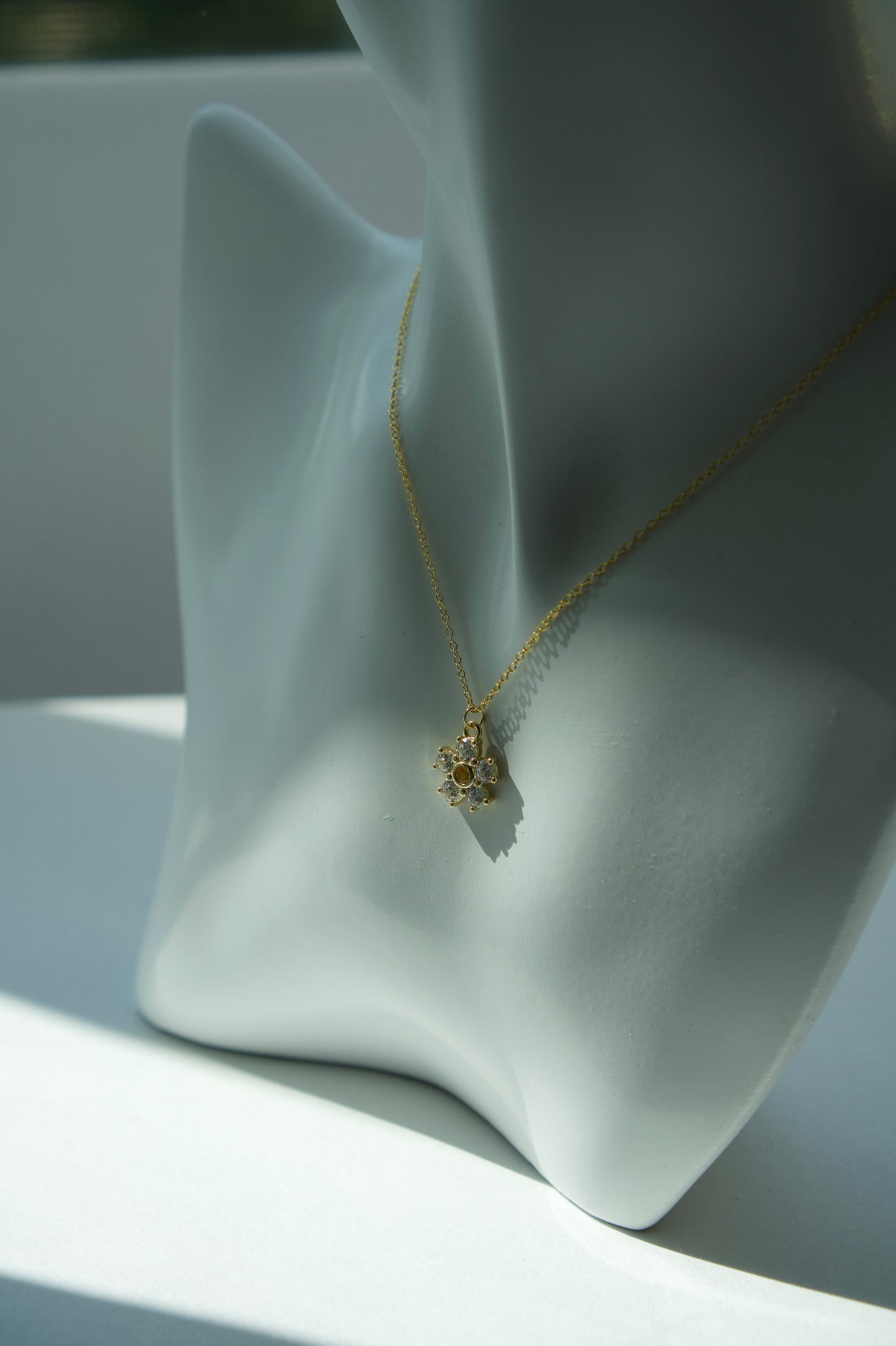 Daisy Gold Necklace