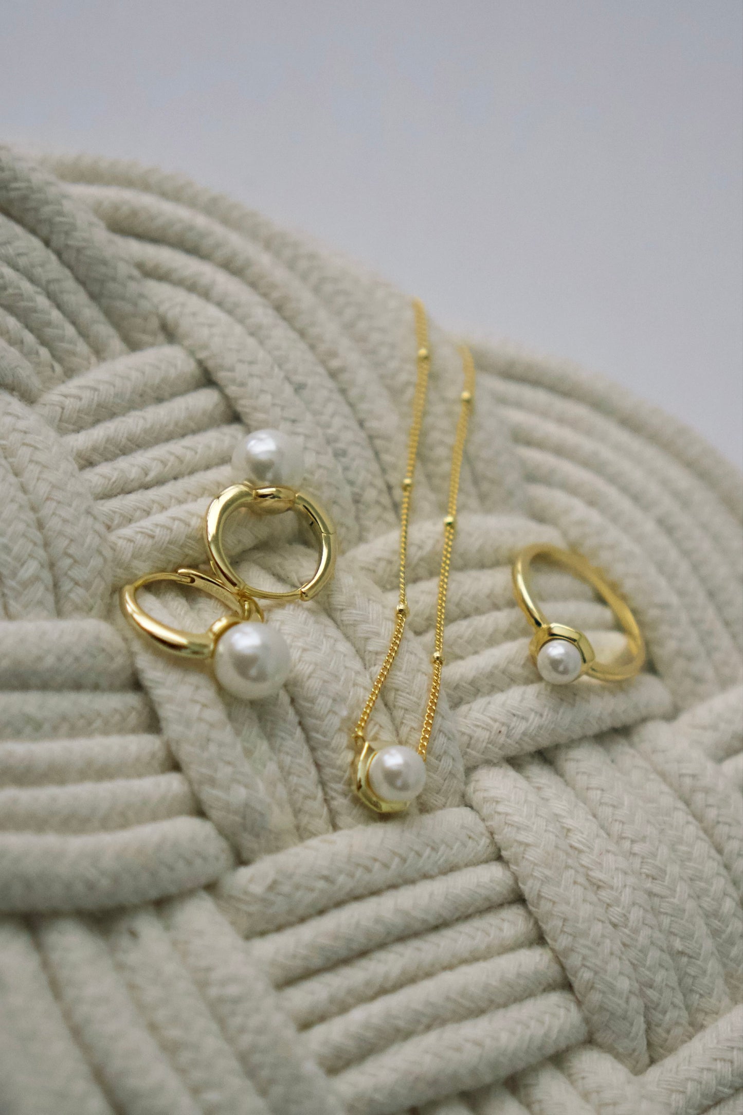 Sweet Pearl Gold Necklace